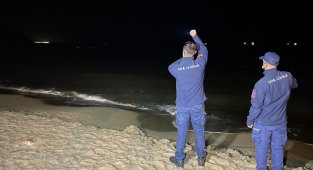 Deniz üzerindeki cisim dalgıçları harekete geçirdi!