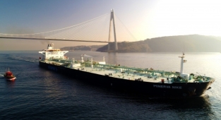 İstanbul Boğazı, çift yönlü olarak gemi trafiğine kapatıldı