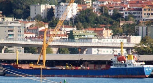 Rusya, Ukrayna sahipli gemiye mürettebatıyla birlikte el koydu iddiası