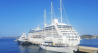 2 gemiyle 464 yolcu geldi