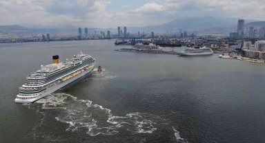 İzmir'e aynı gün 3 kruvaziyer